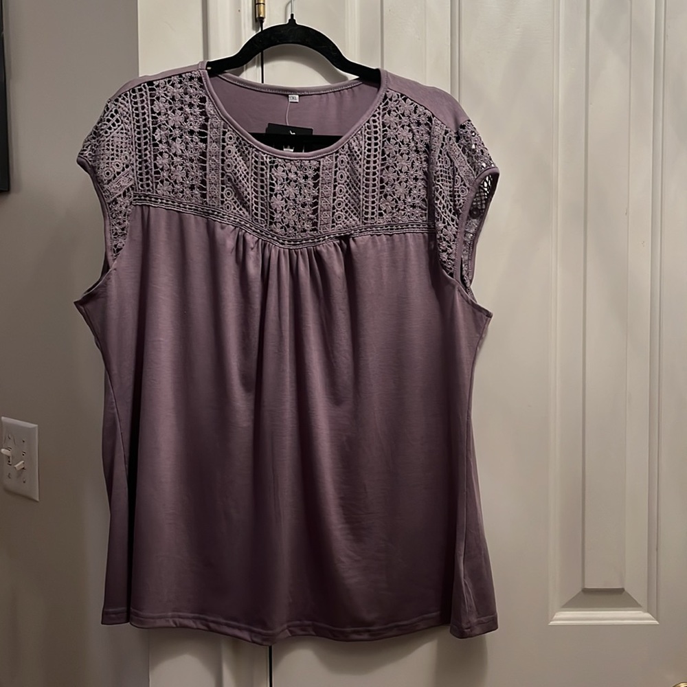 ETCYY NWT Top with Crochet Details - size 2XL